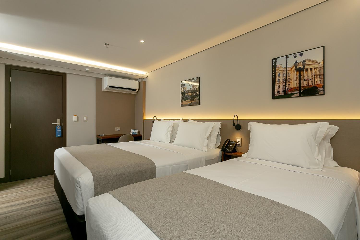 Roochelle Convention By Nobile Hotel *
