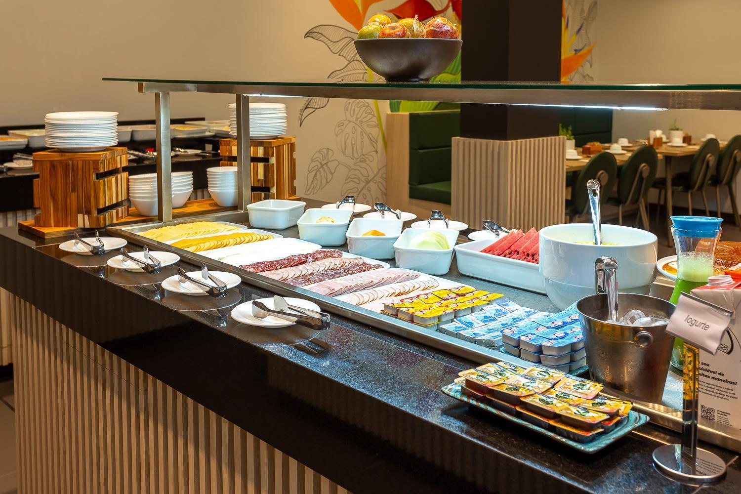 Roochelle Convention By Nobile Hotel *