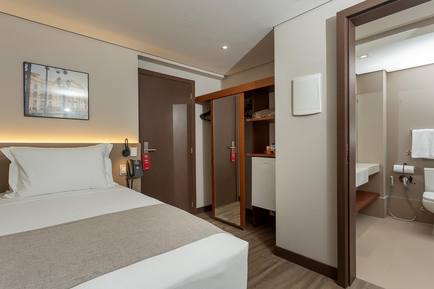 Roochelle Convention By Nobile Hotel