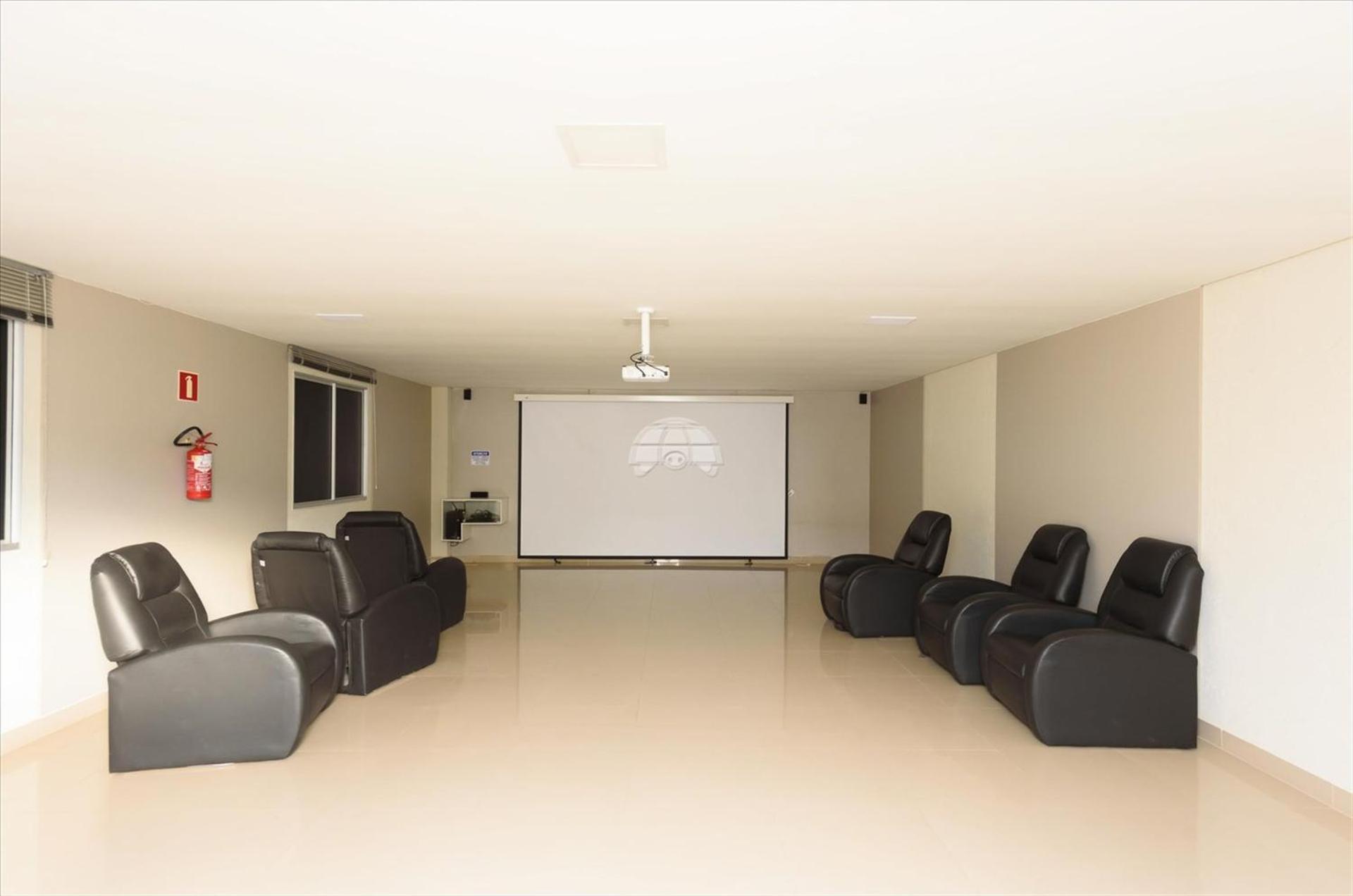 Apto Em Clube Frente Pro Bosque E No Terminal Do Pinherinho Proximo Ao Centro - Garagem 2 Veiculos Apartamento Curitiba