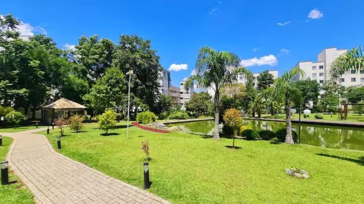 Apartamento Apto Em Clube Frente Pro Bosque E No Terminal Do Pinherinho Proximo Ao Centro - Garagem 2 Veiculos Curitiba