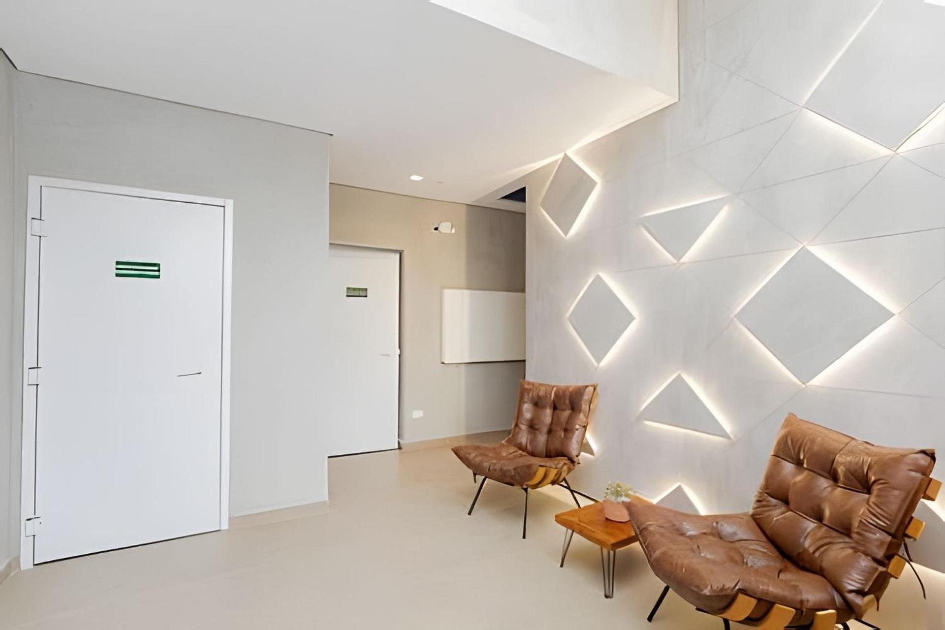 Apartamento Espaco Moderno, Wi-fi, A/c, Do Lado Da Rodoviaria Curitiba