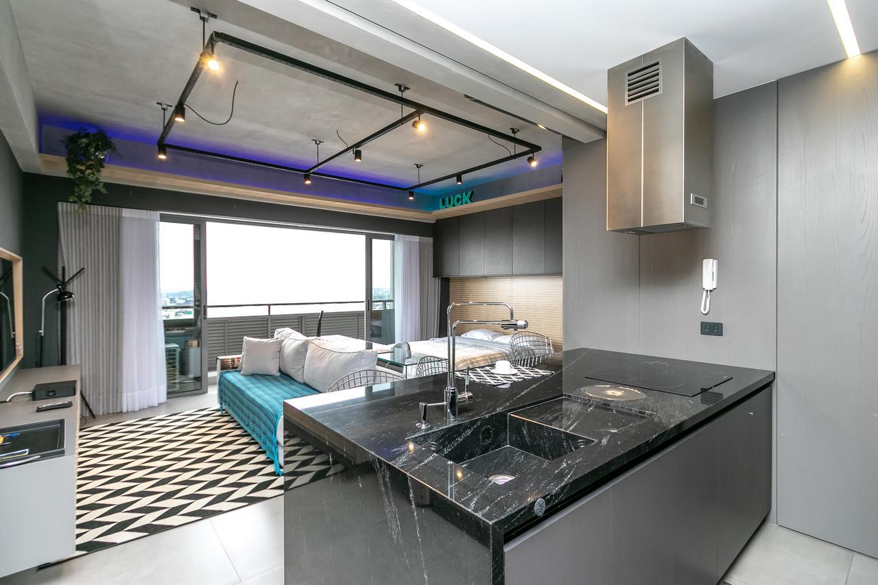 Apartamento Batel Com Sacada