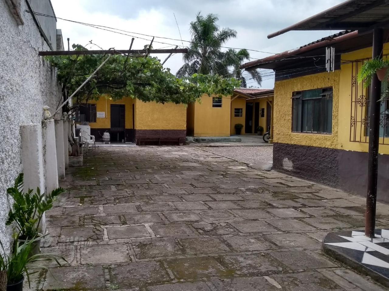 Celia Acomodação com café da manhã 