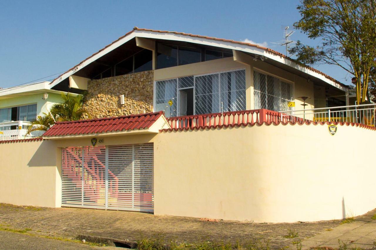 Bela Hostel *