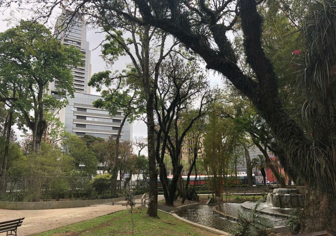 Super Bem Decorado Em Frente Ao Shopping Apartment