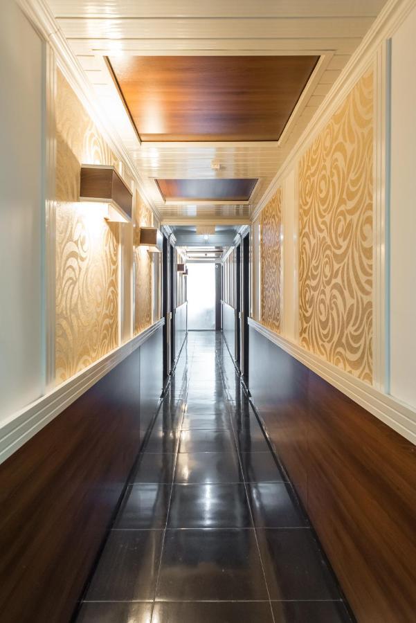 Youdo Live Capsule hotel Curitiba
